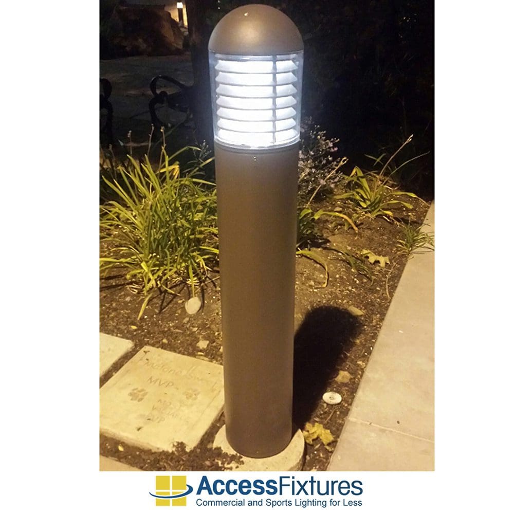 Louvered Round Dome Top Bollard Light
