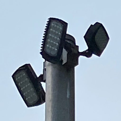 area light on pole